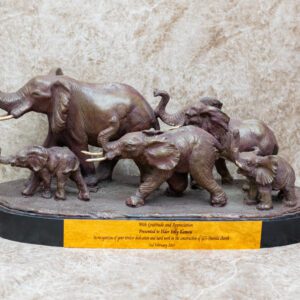 Customized Elephant With Calves Cold Cast Sculpture
