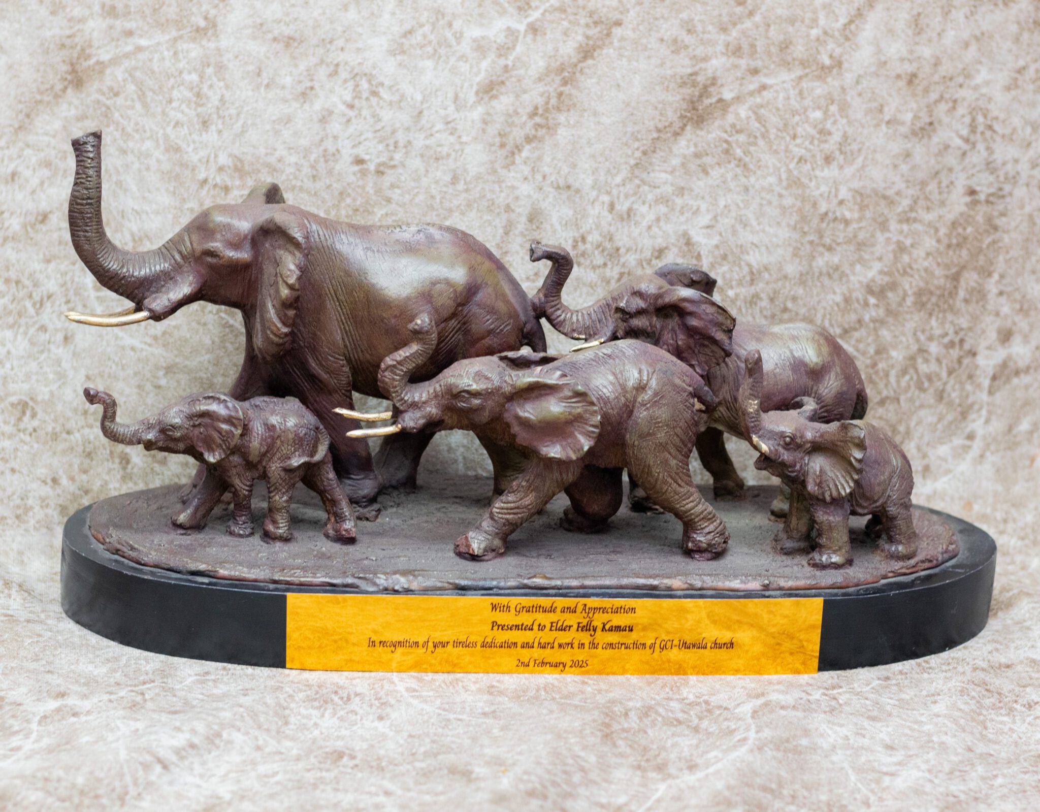 Customized Elephant With Calves Cold Cast Sculpture