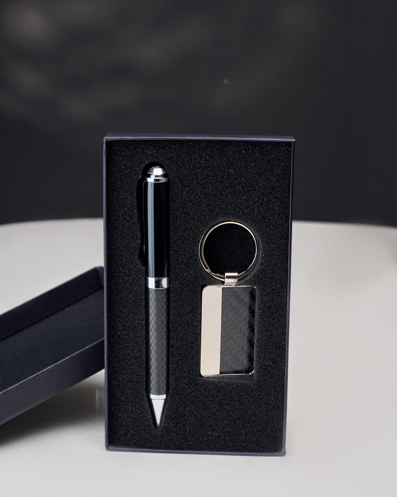 Carbon Fiber Pen and Keychain Set