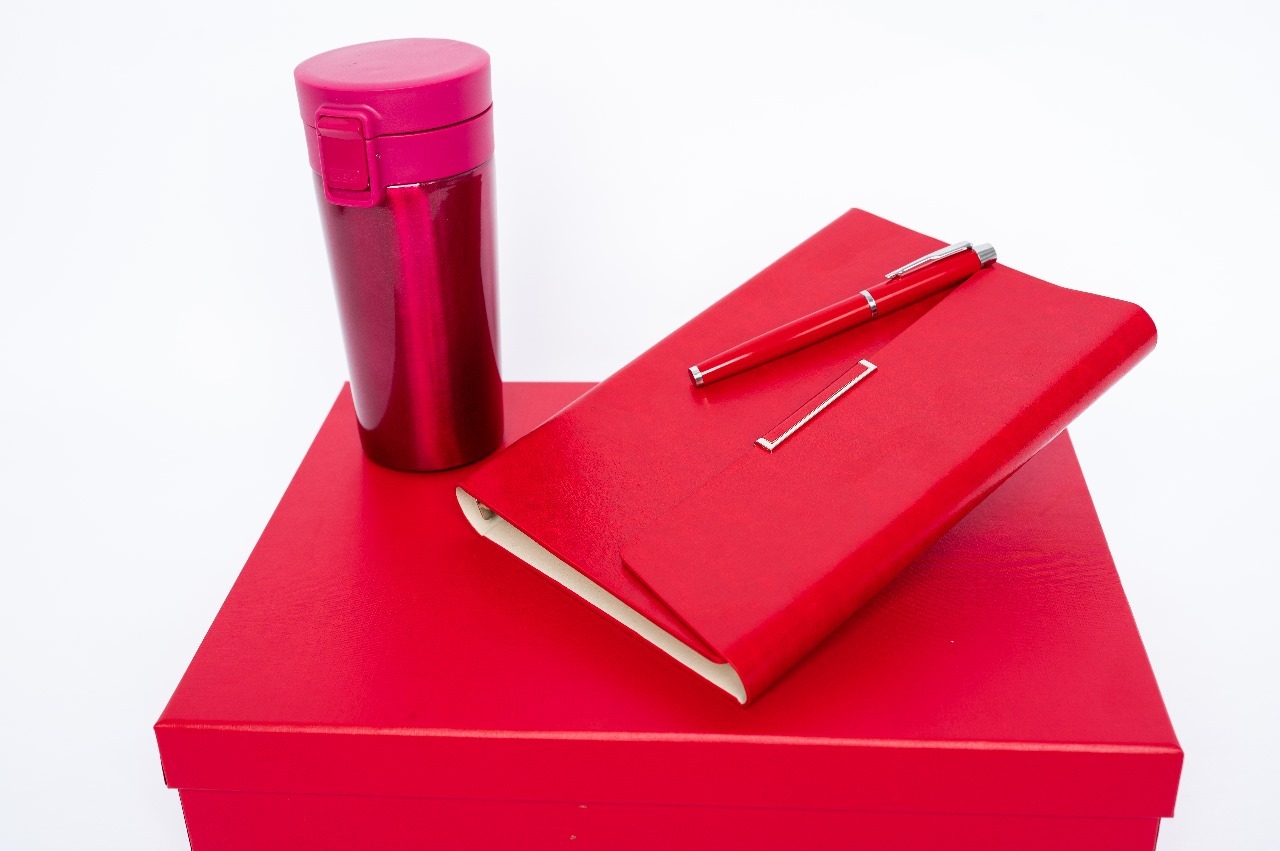 Signature Crimson Executive Collection