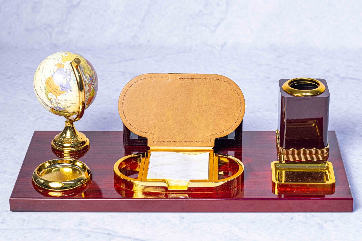 Executive Global Desk Organizer