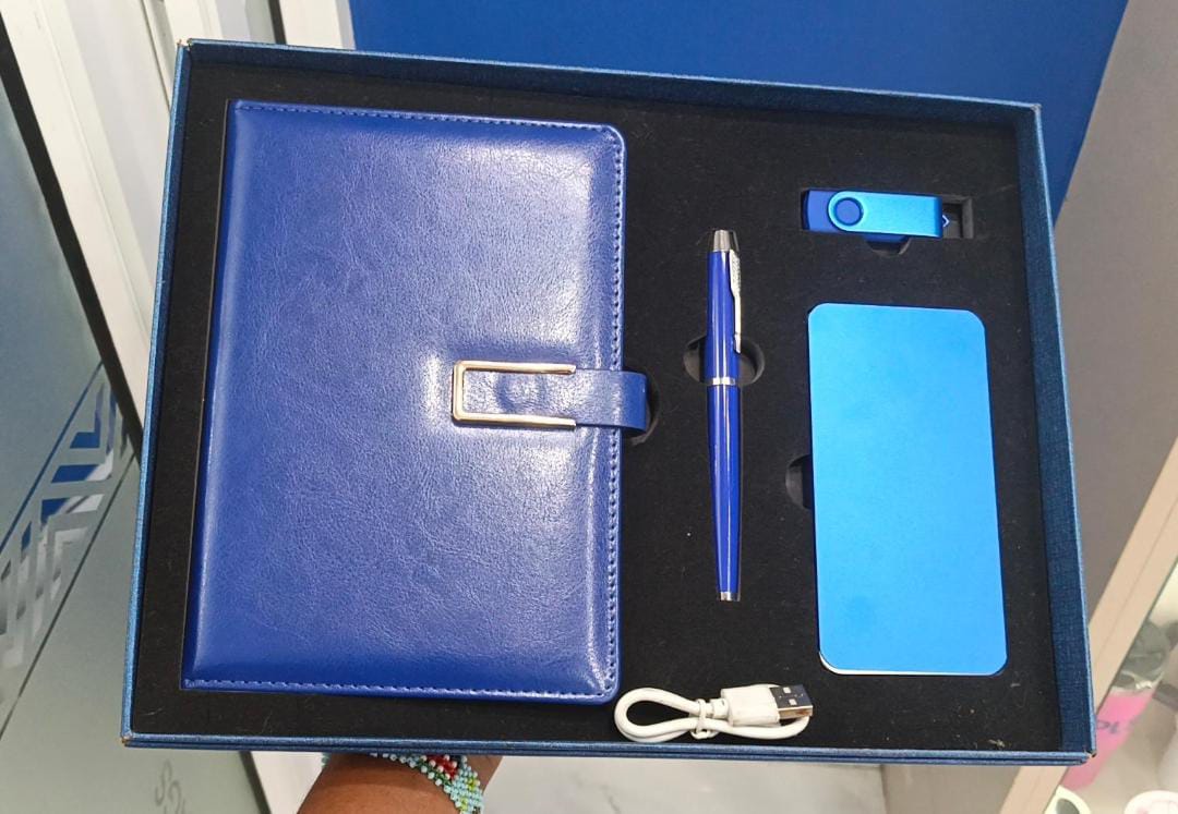 Elite Connectivity Gift Set