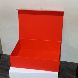 Gift Box – 30cm x 25cm x 15cm