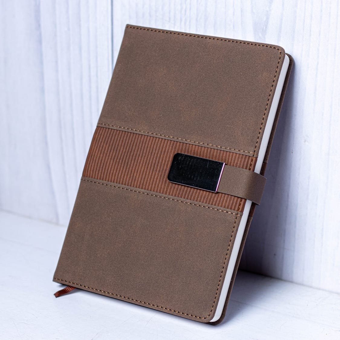 The Executive Ribbed-Band Leather Journal